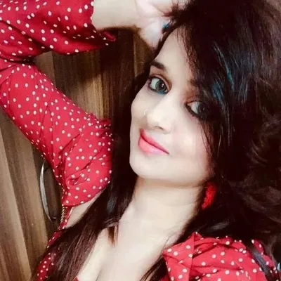 manyata gupta profile