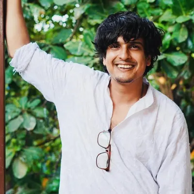 MARC idhar hai ( Marc Dixit unofficial ๐ต) profile