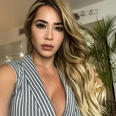 Marce Builes profile