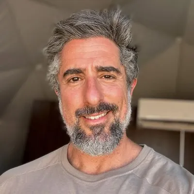 Marcos Mion profile