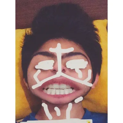 Reverse World🔇 profile