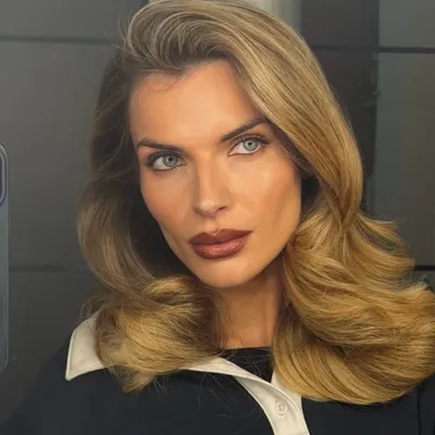 MARIA WILD profile