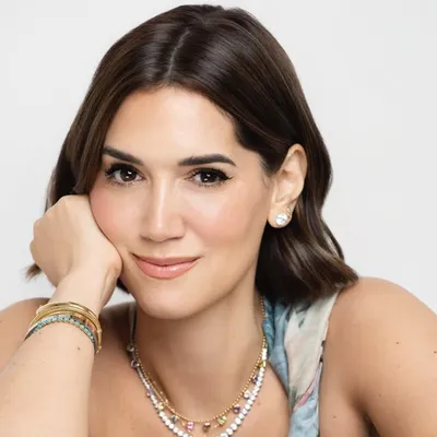 Maria Conchita Arcalá de Fernández | The Shopping Concierge profile