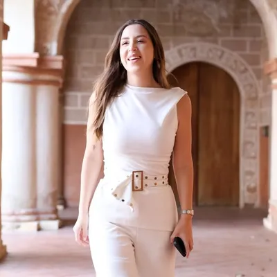 Maria Laura Velez profile