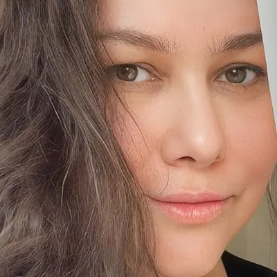 Mari Zanín profile