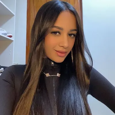 Mariana Araújo profile