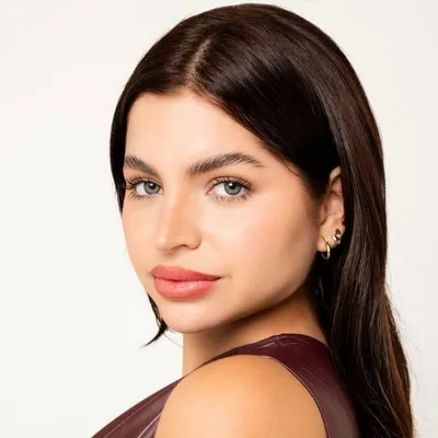 Marian Corrales profile