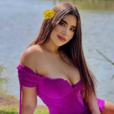 Maria paula villa profile