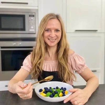 Maria Bauer profile