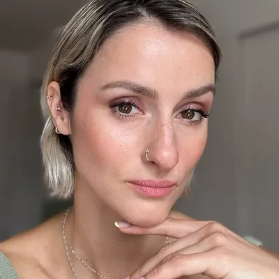 MARI SHTEN profile