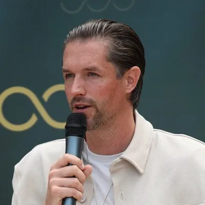 Mark van der Heijden ♾️ Mark Peace profile