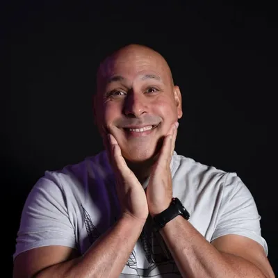 Mark Viera profile