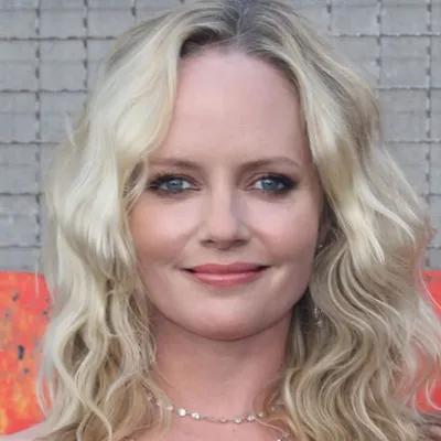 Marley Shelton profile