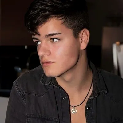 M A R L O N profile