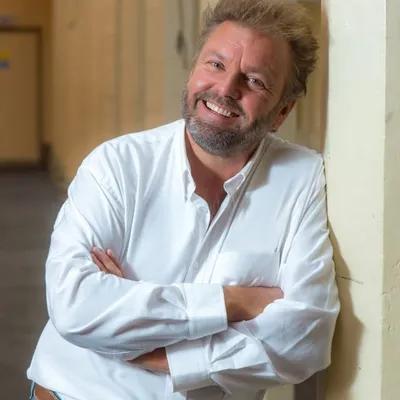 Martin Roberts profile