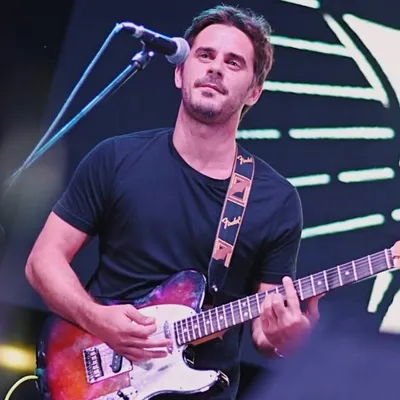 Martín Rosas 🎸🎥 profile