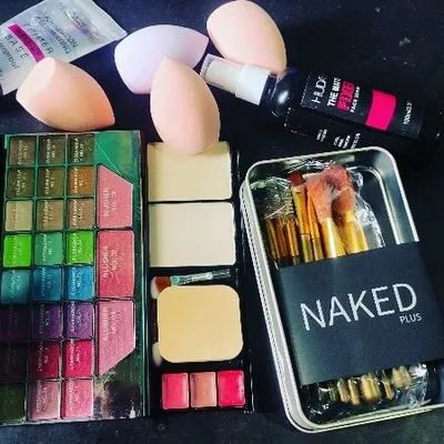 Makeup Products Store profile