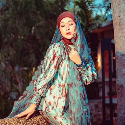 Maryam Younarae profile