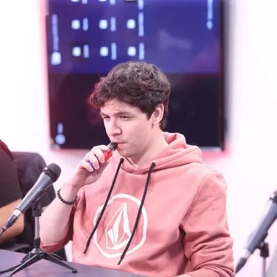 Alêx Dávila profile