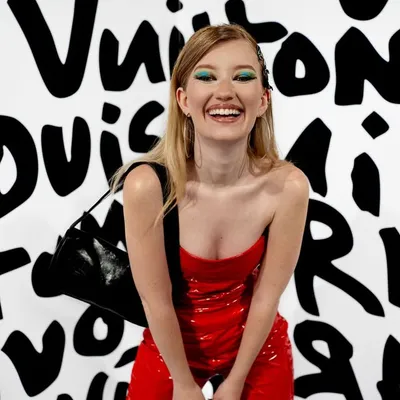 Mathilde Clauzet Remongin - Paris - colorful and vintage fashion profile
