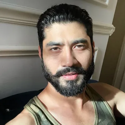 Mathni Ab Razak profile