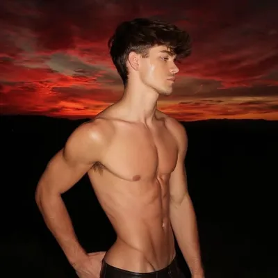 Matthew Crawford profile