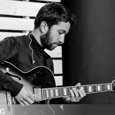 Matt jazz guitar profile