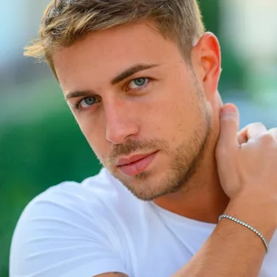 Manuel Maura profile