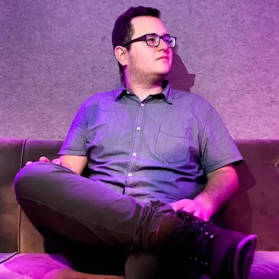 Mauricio Riveroll profile