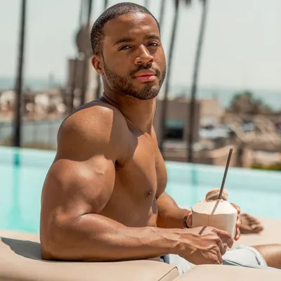 🌴Maurice🇯🇲Tyrell l Vitamins💊Minerals 👨🏽⚕️Specialist profile