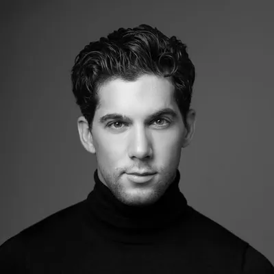 Mauricio Garza profile