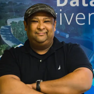 Mauricio Pina profile