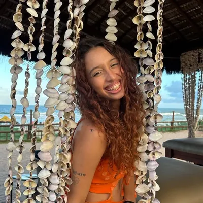 May Azevedo profile
