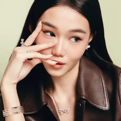 Mavis Siow profile