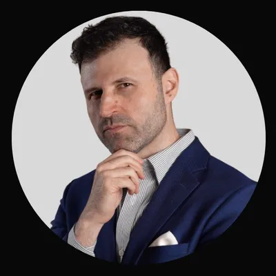 M Forti | Perfume Curator