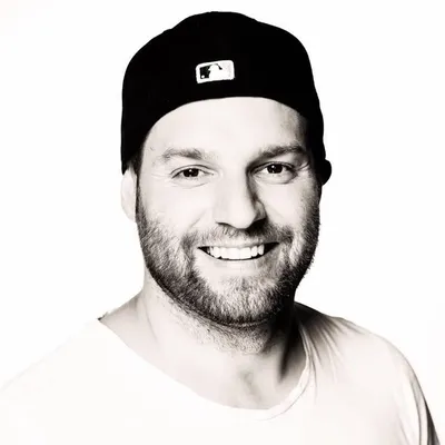 Maximilian Josef Armin Retzer profile