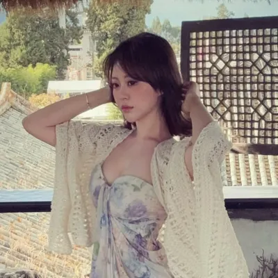 May Li profile