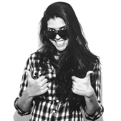 MAYA DeVIR OFFICIAL profile