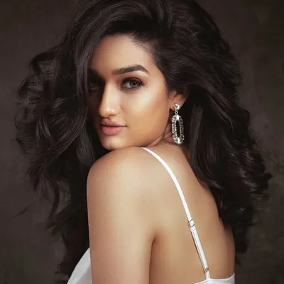Maya Gambheer profile