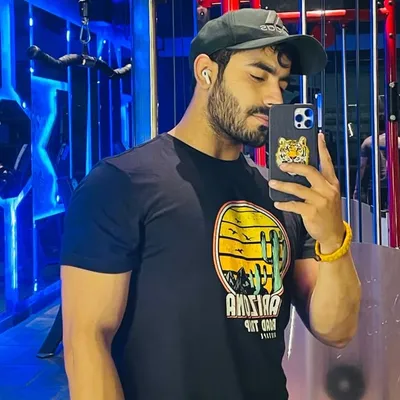 Mayank Sharma profile