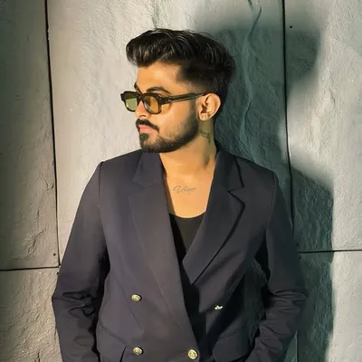 MAYANK KHURANA MAKEUP ARTIST profile