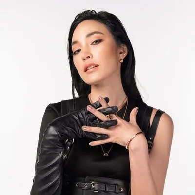 Pitchanart Sakhakorn profile