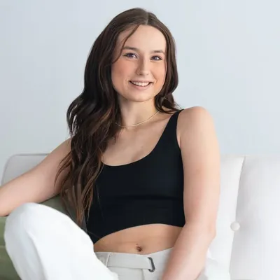 McKenzie Davis profile