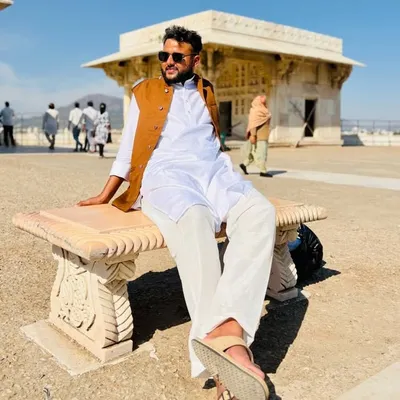 Khadeer Ashrafi profile