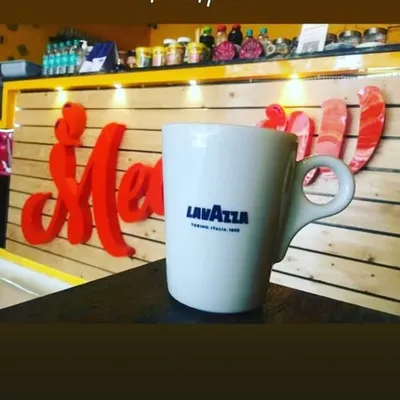 MeawwMilkShakes&Waffles profile