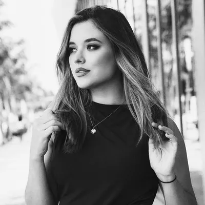 Meche Pesantes profile