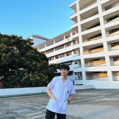 “นศพ.ขอบตาดำ” profile