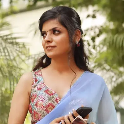 Meenakshi Chopra | Heena Artist profile