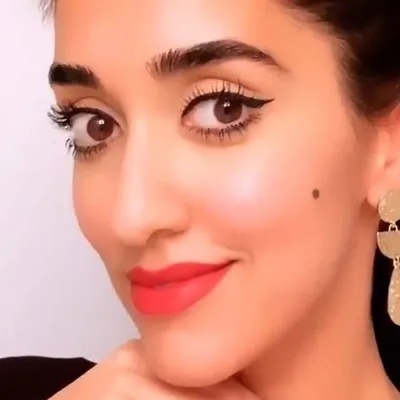 Meera✨ profile