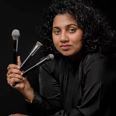 Meera Max profile